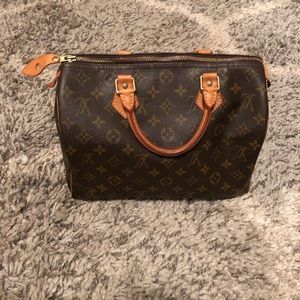 Louis Vuitton Speedy 30